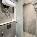 Attached spacious washroom in serviced apartments near mg road gurgaon
