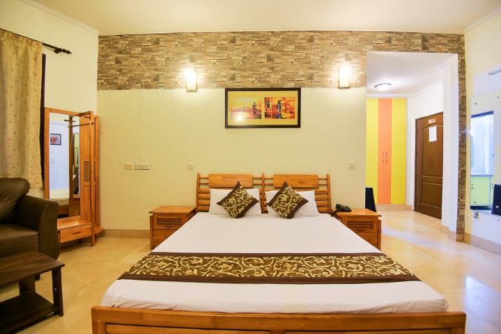 KING SIZE BED 1