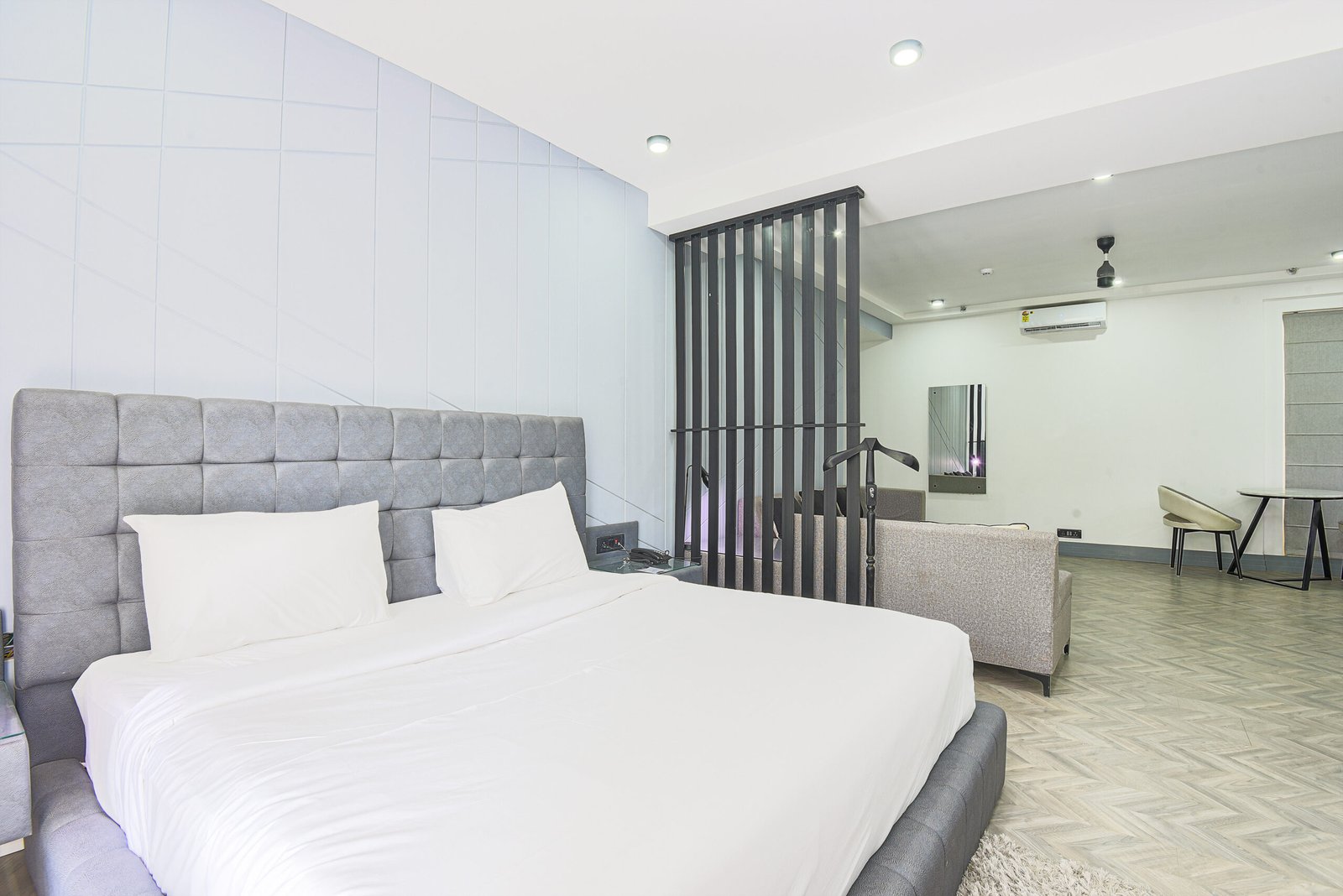 LIVING AREA 1