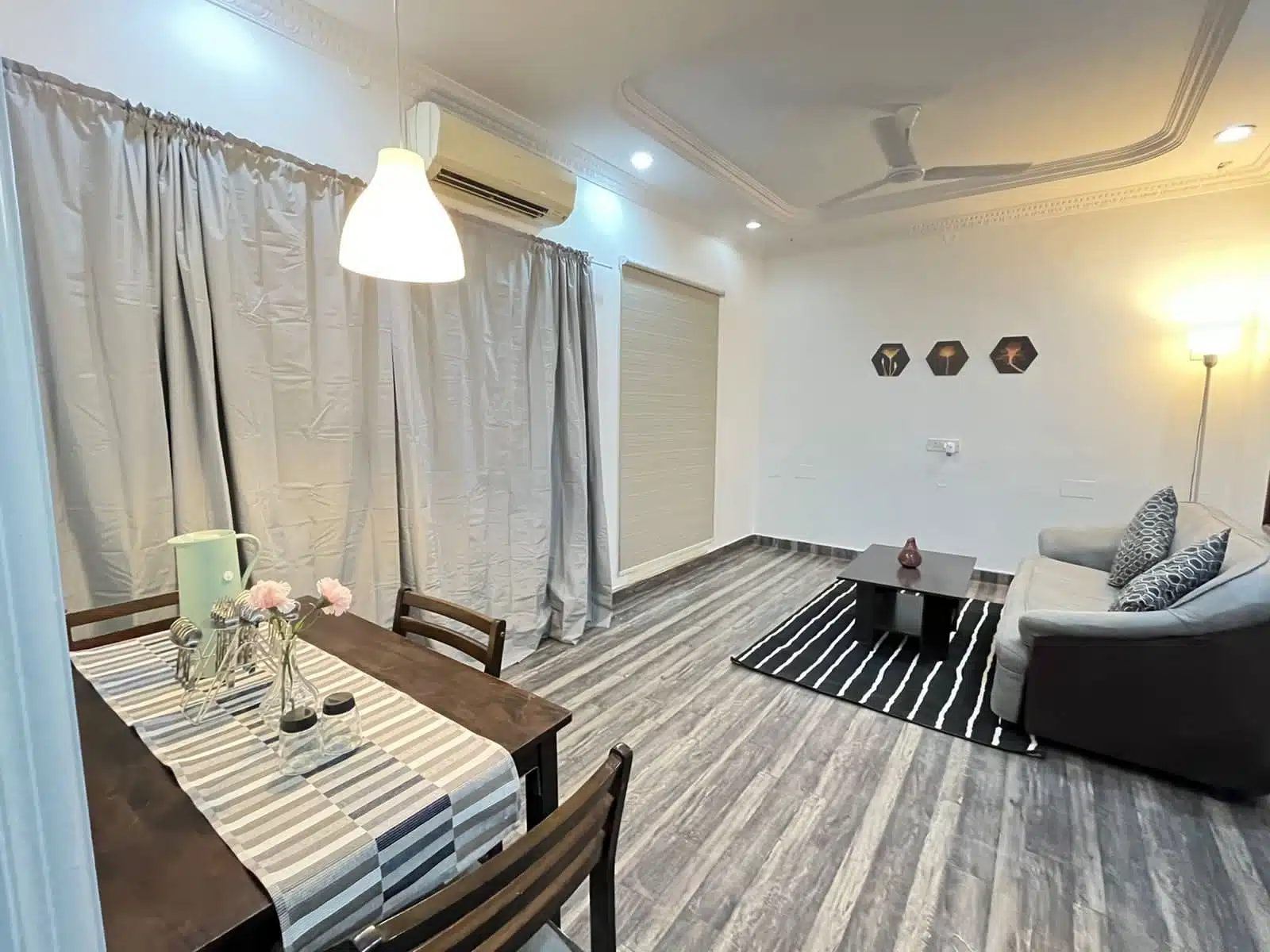 Luxury 1 BHK Serviced Apartment with Bathtub and Private Balcony Hyderabad